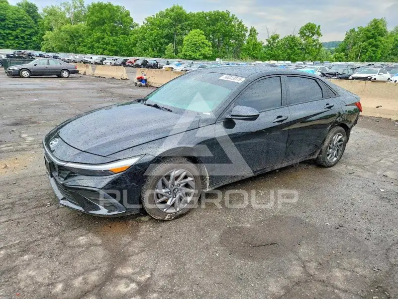 2024 Hyundai Elantra фото