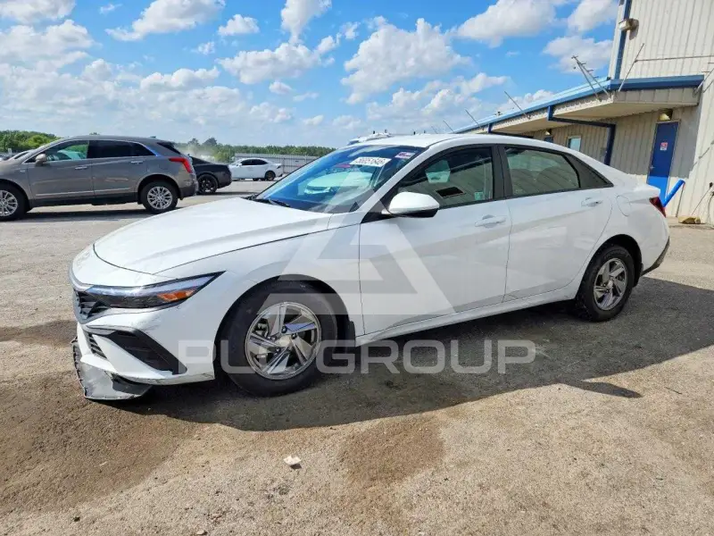 2024 Hyundai Elantra фото