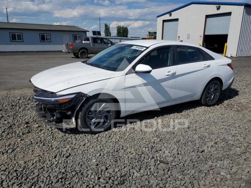 2024 Hyundai Elantra фото