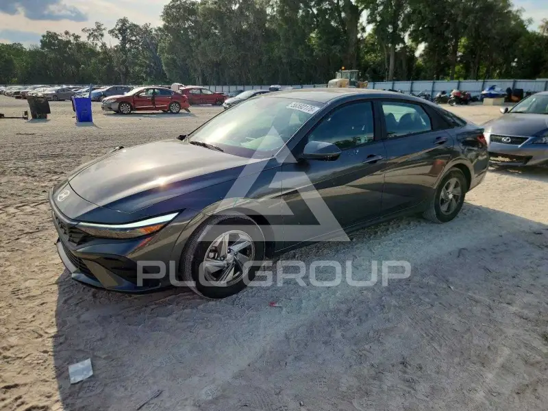 2024 Hyundai Elantra photo