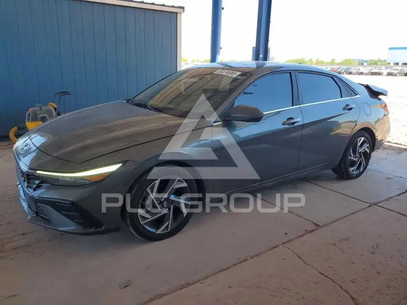 2024 Hyundai Elantra photo