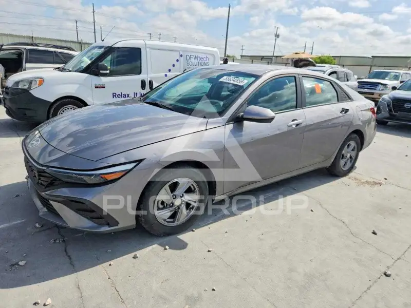 2024 Hyundai Elantra фото