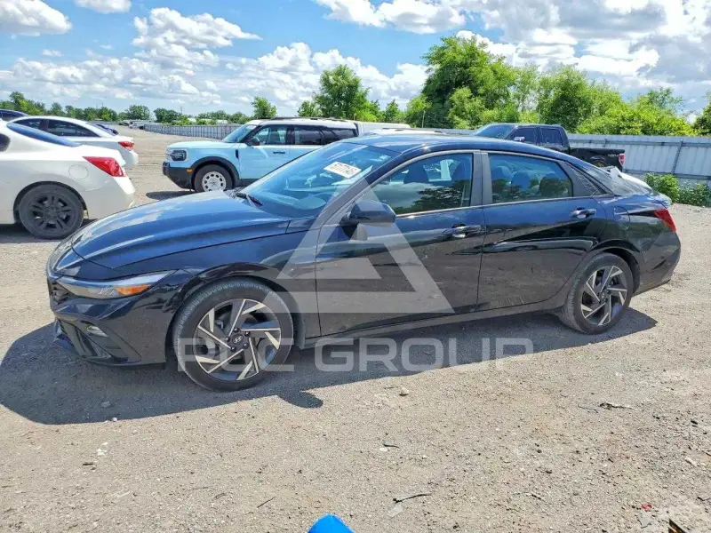 2024 Hyundai Elantra фото