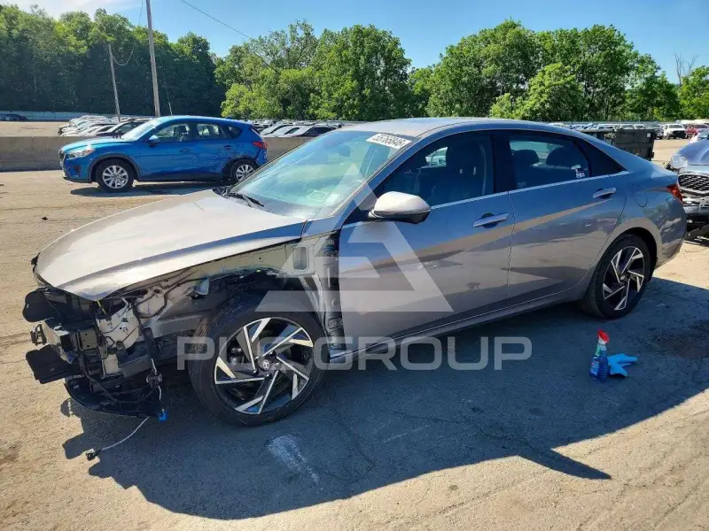 2024 Hyundai Elantra фото