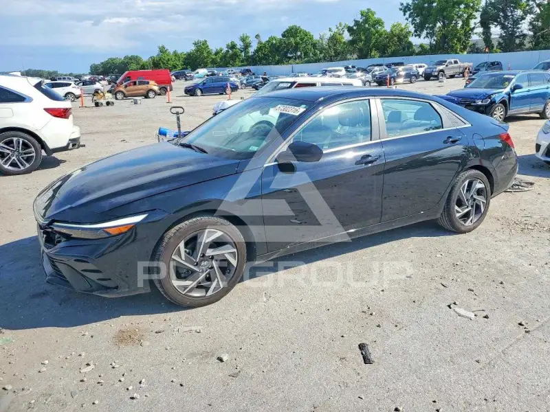2024 Hyundai Elantra фото