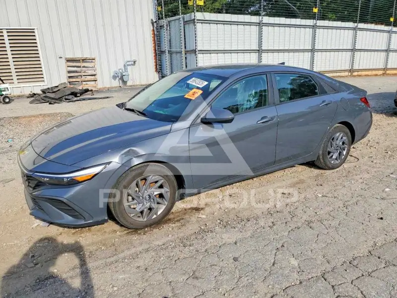 2024 Hyundai Elantra фото