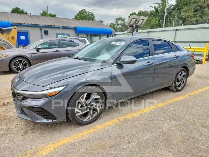 2024 Hyundai Elantra фото