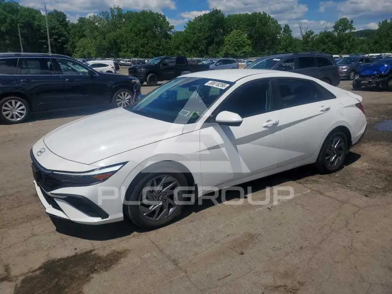 2024 Hyundai Elantra фото
