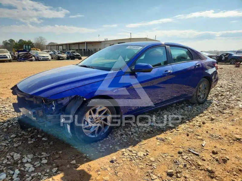 2024 Hyundai Elantra фото