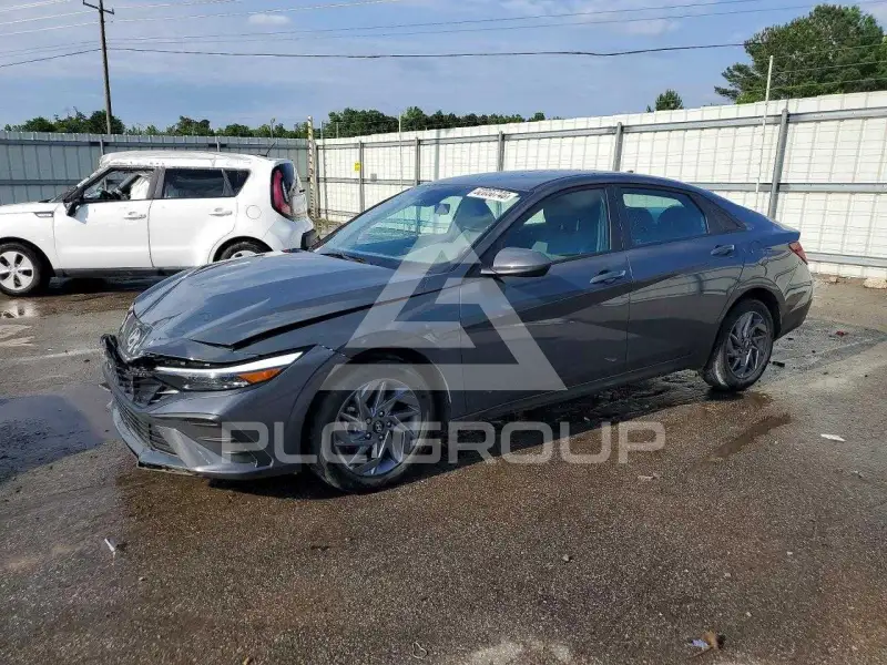 2024 Hyundai Elantra фото
