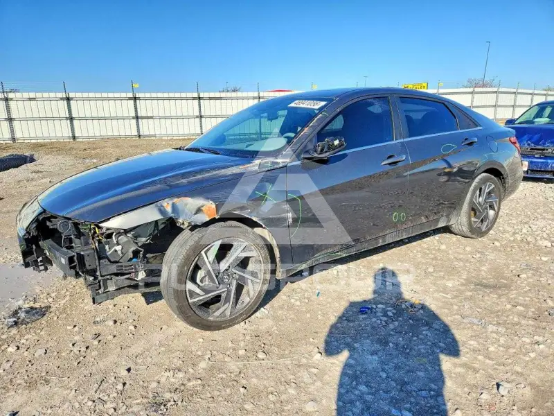 2024 Hyundai Elantra фото