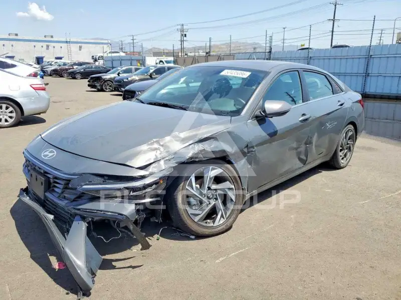 2024 Hyundai Elantra фото