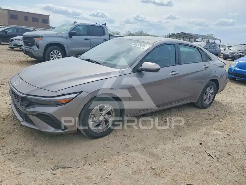 2024 Hyundai Elantra фото
