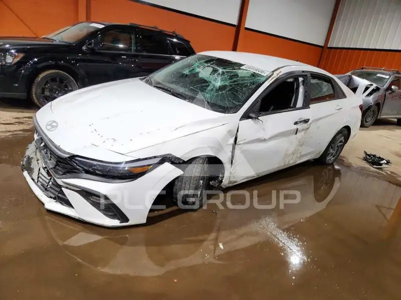 2024 Hyundai Elantra photo