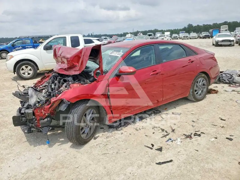 2024 Hyundai Elantra фото