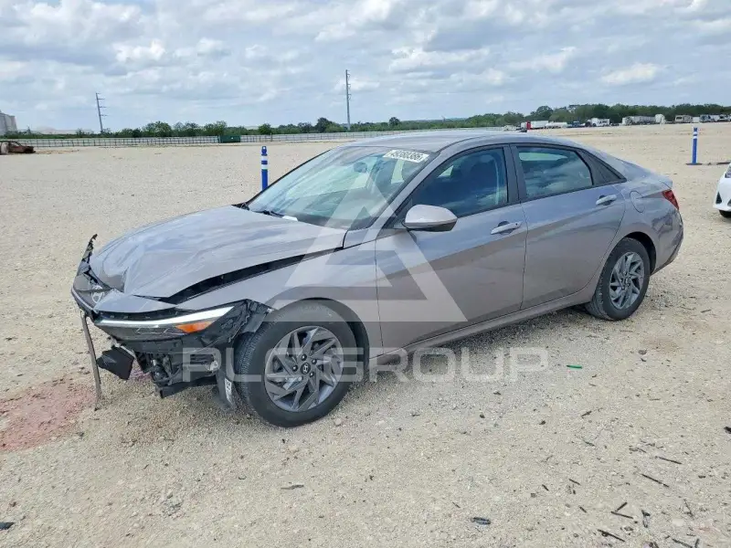 2024 Hyundai Elantra фото