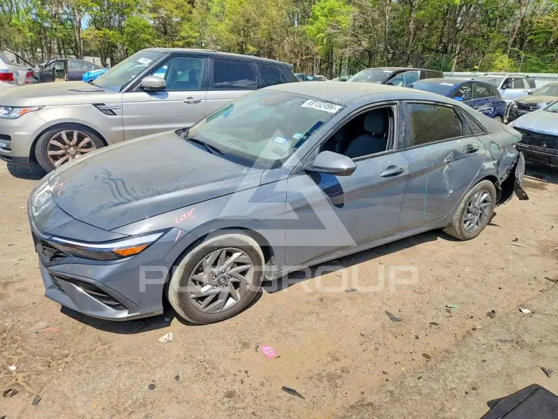 2024 Hyundai Elantra фото
