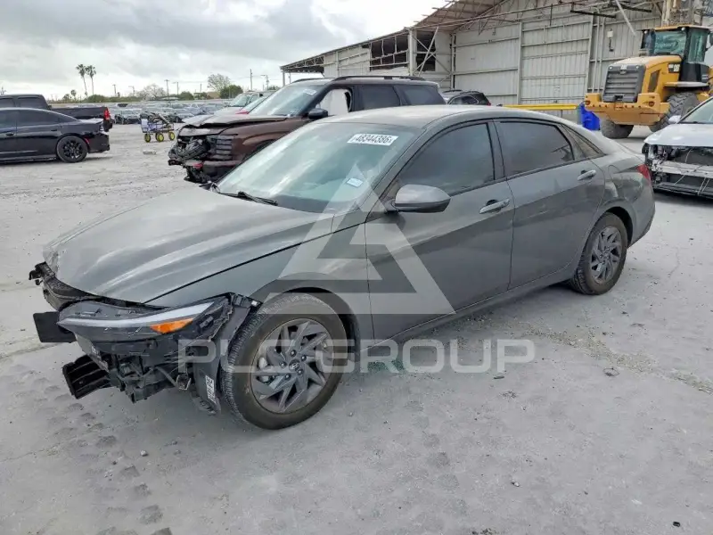 2024 Hyundai Elantra фото