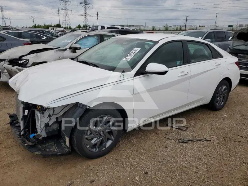 2024 Hyundai Elantra photo