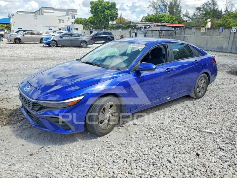 2024 Hyundai Elantra фото