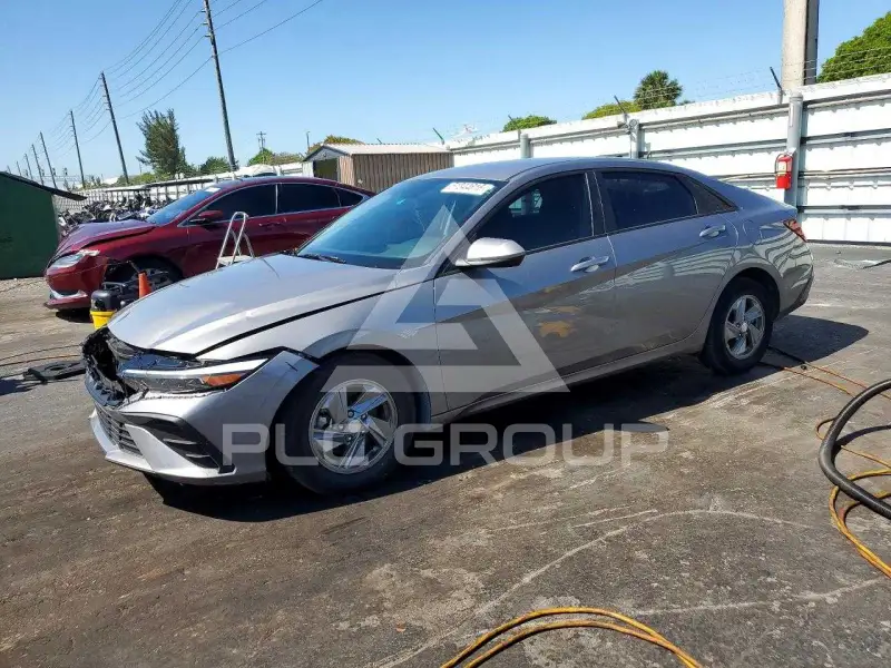 2024 Hyundai Elantra photo