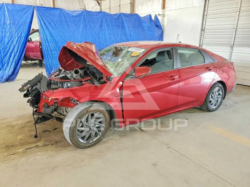 2024 Hyundai Elantra фото