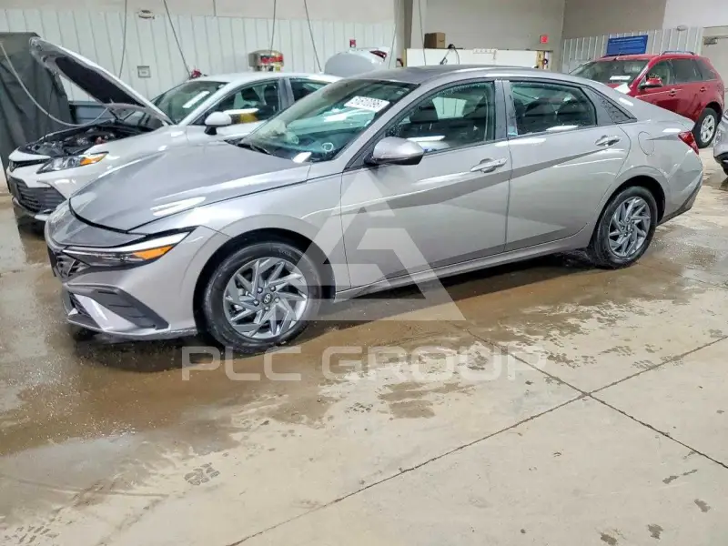 2024 Hyundai Elantra фото