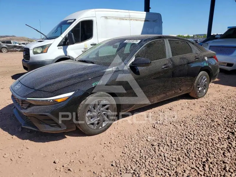 2024 Hyundai Elantra фото