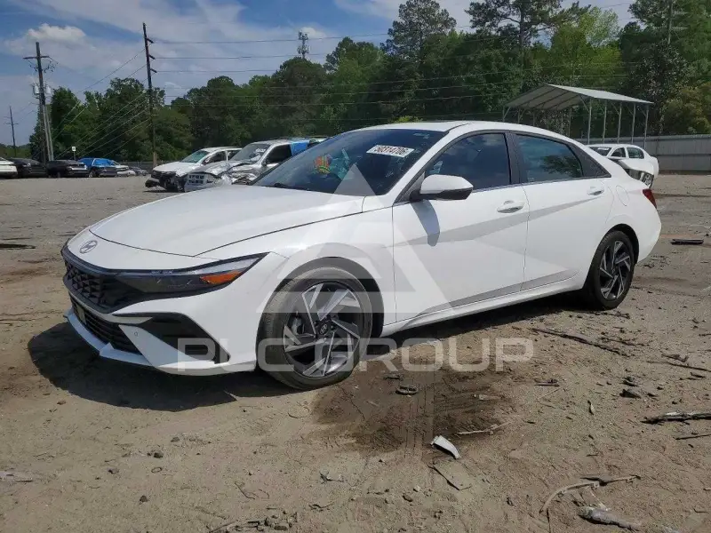 2024 Hyundai Elantra фото