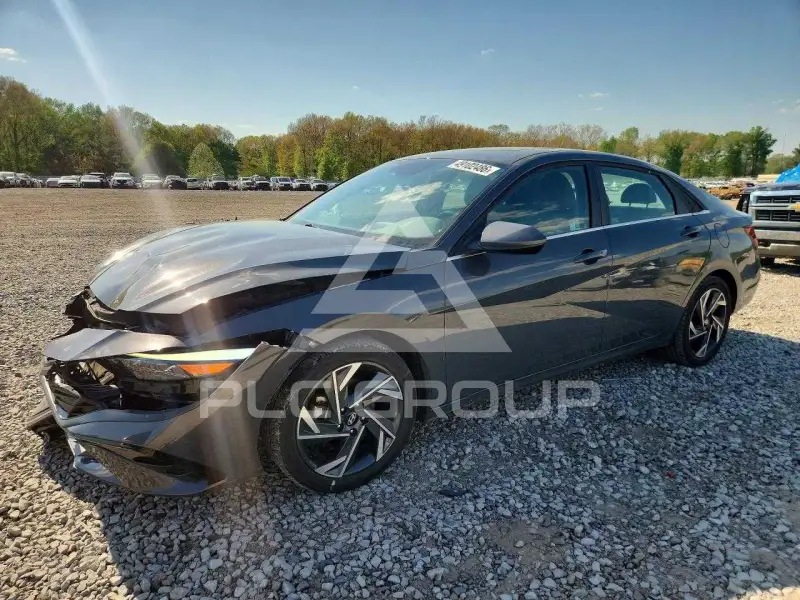 2024 Hyundai Elantra фото