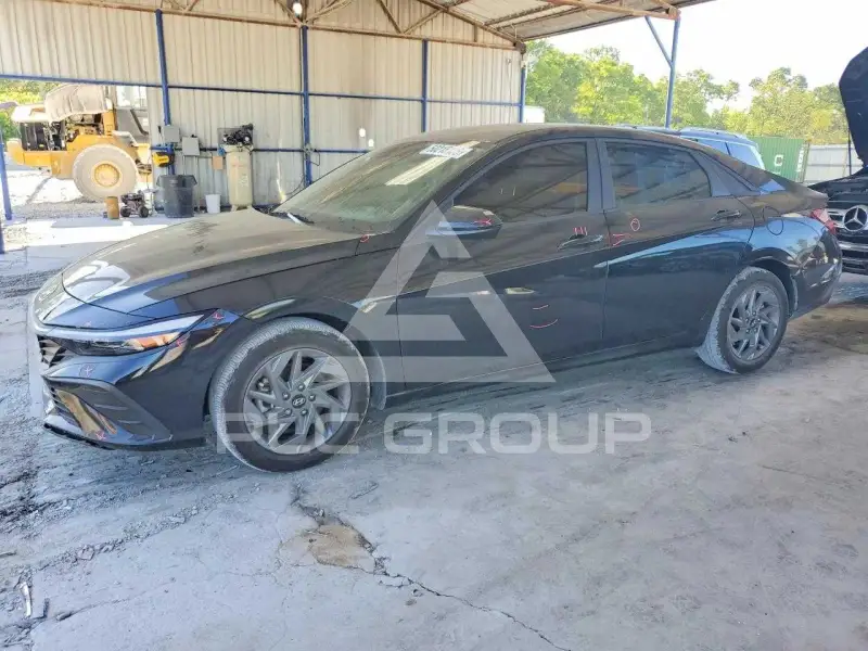 2024 Hyundai Elantra фото