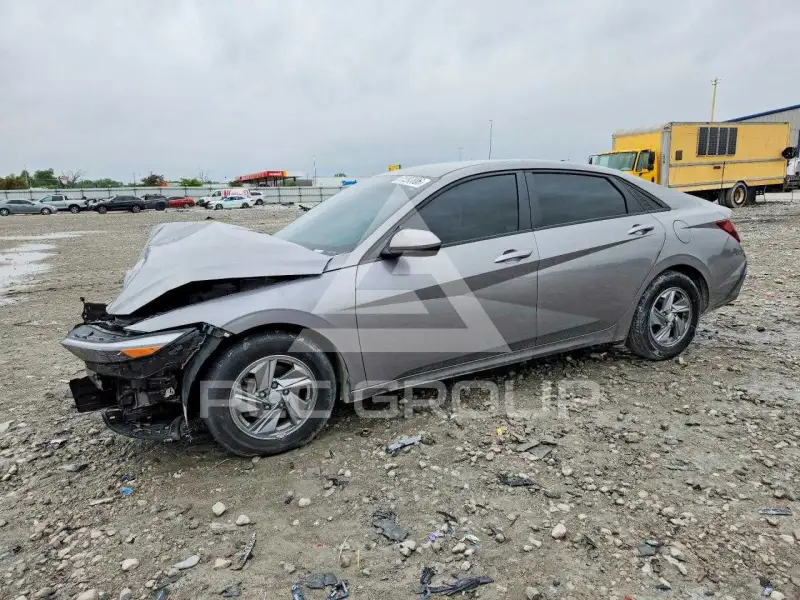 2024 Hyundai Elantra фото