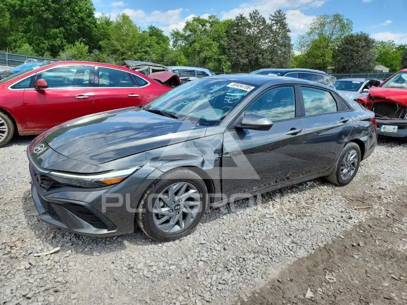 2024 Hyundai Elantra фото