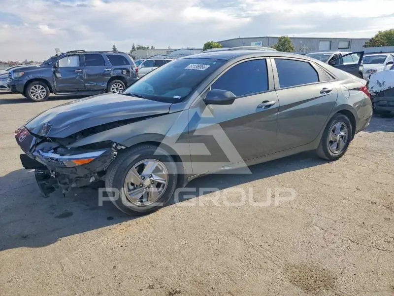 2024 Hyundai Elantra фото