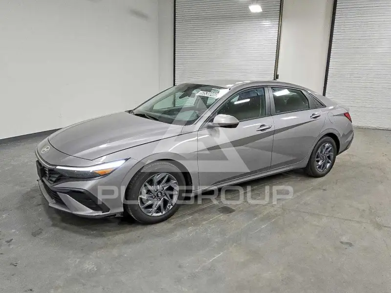 2024 Hyundai Elantra фото
