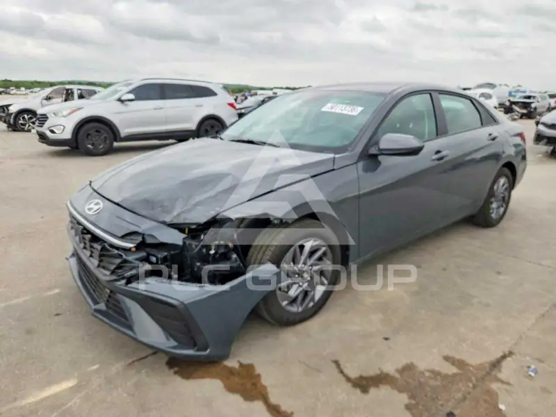 2024 Hyundai Elantra фото