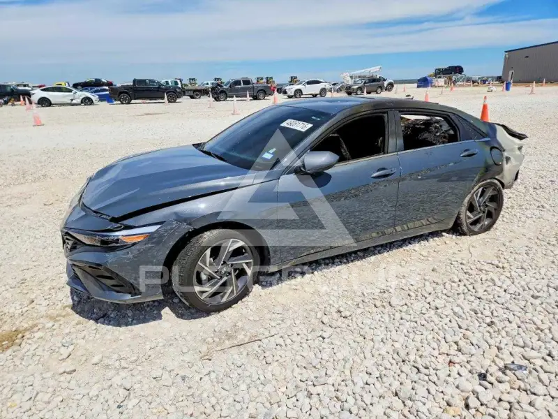 2024 Hyundai Elantra фото