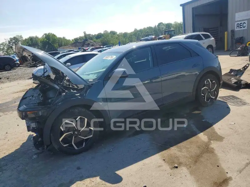 2024 Hyundai Ioniq photo