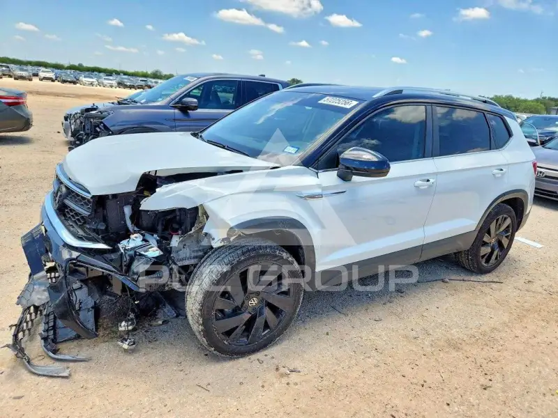 2024 Volkswagen Taos photo