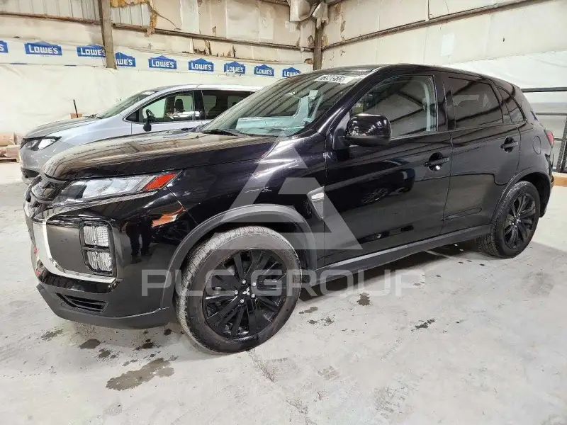 2025 Mitsubishi OUTLANDER photo