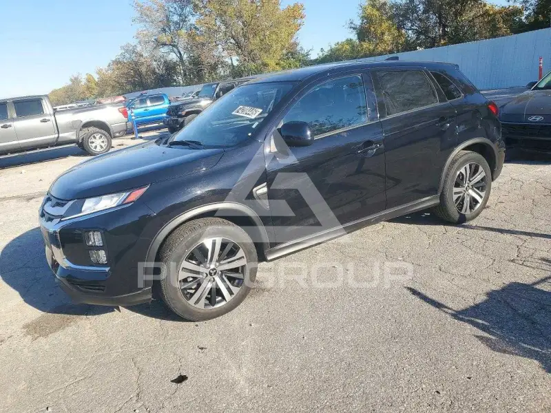 2025 Mitsubishi OUTLANDER photo