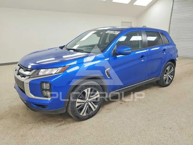 2025 Mitsubishi OUTLANDER photo