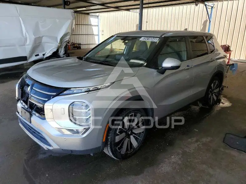 2025 Mitsubishi OUTLANDER фото