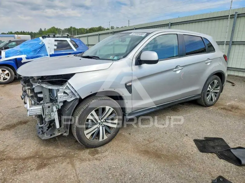 2025 Mitsubishi OUTLANDER фото