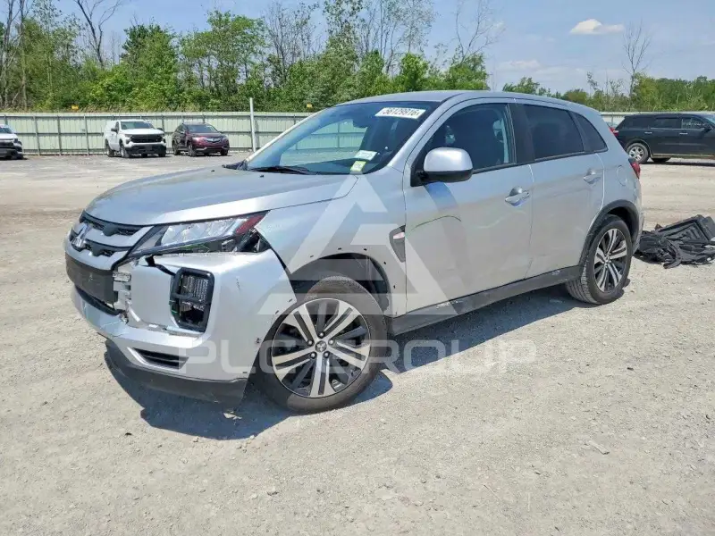 2025 Mitsubishi OUTLANDER photo