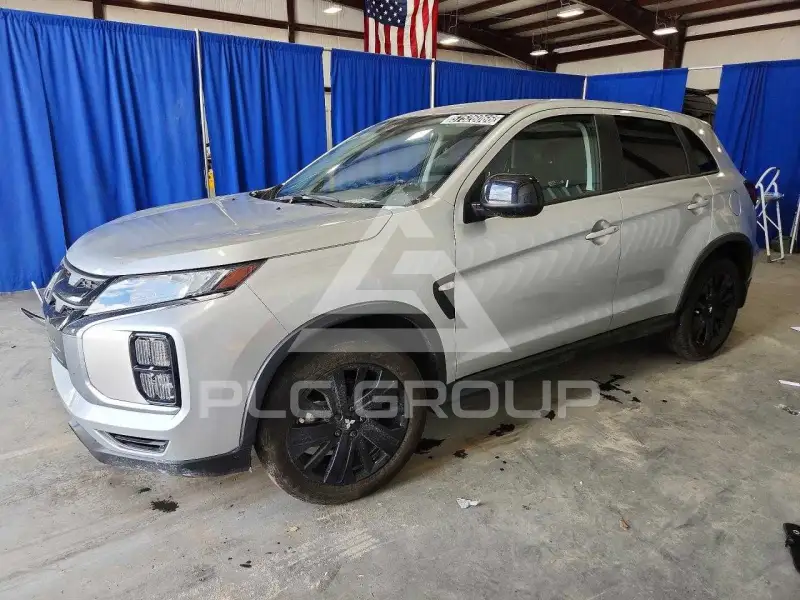 2025 Mitsubishi OUTLANDER photo