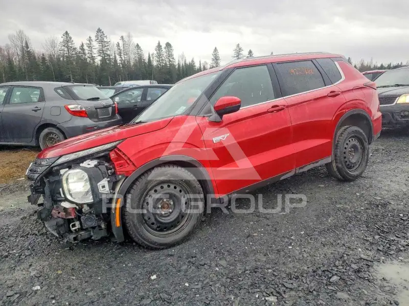 2025 Mitsubishi OUTLANDER photo