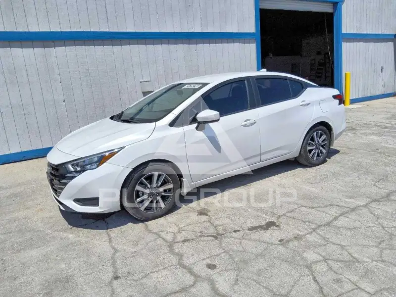 2025 Nissan VERSA photo