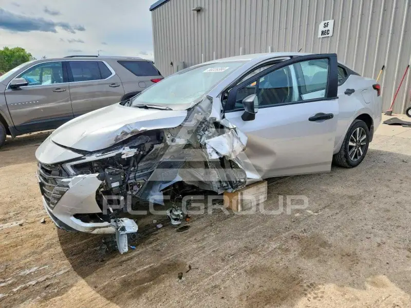 2025 Nissan VERSA фото
