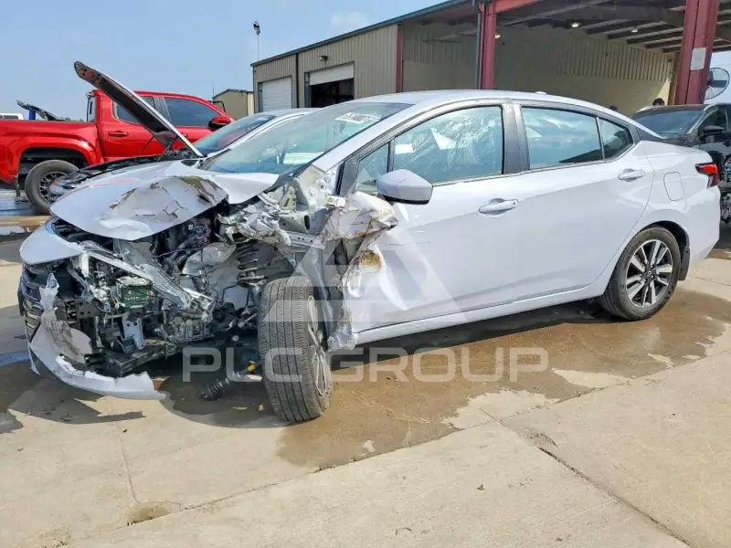 2025 Nissan VERSA photo